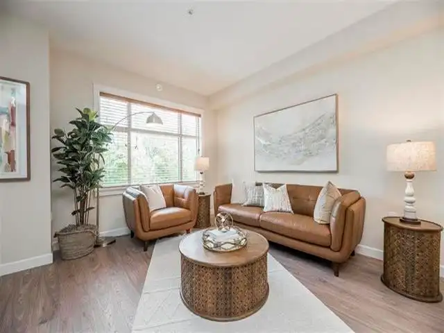 309 20376 86 AVENUE - photo 1 of 11