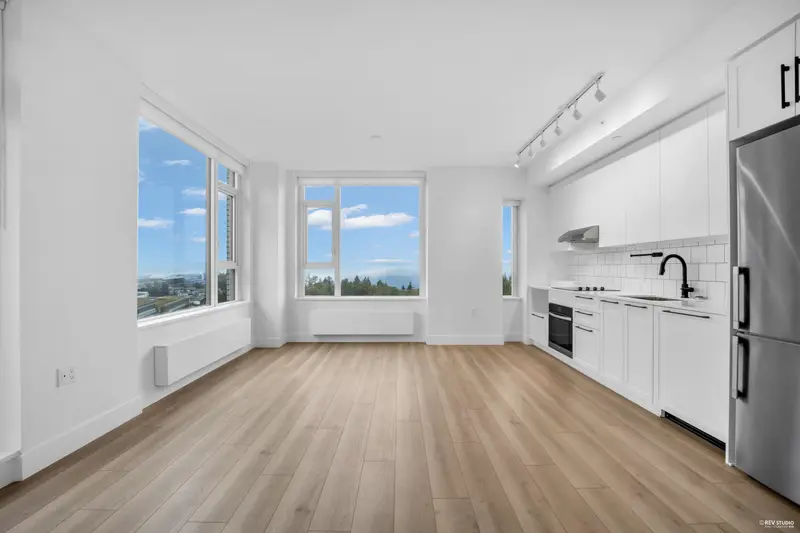 802 8750 UNIVERSITY CRESCENT - photo 3 of 25