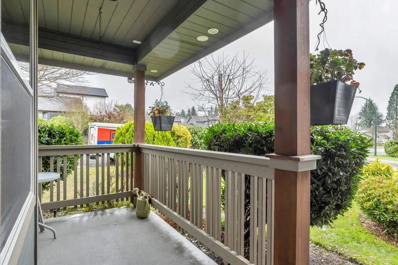 11893 WOODGROVE AVENUE - photo 3 of 25