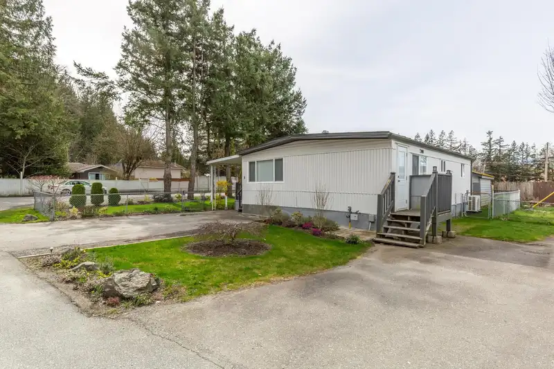 8 45715 ALMA AVENUE - photo 2 of 30