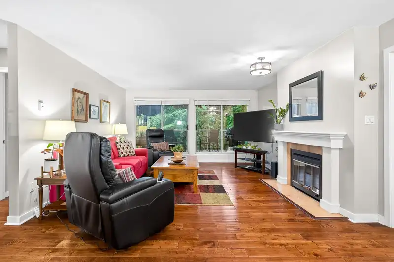 305 2733 ATLIN PLACE - photo 4 of 31