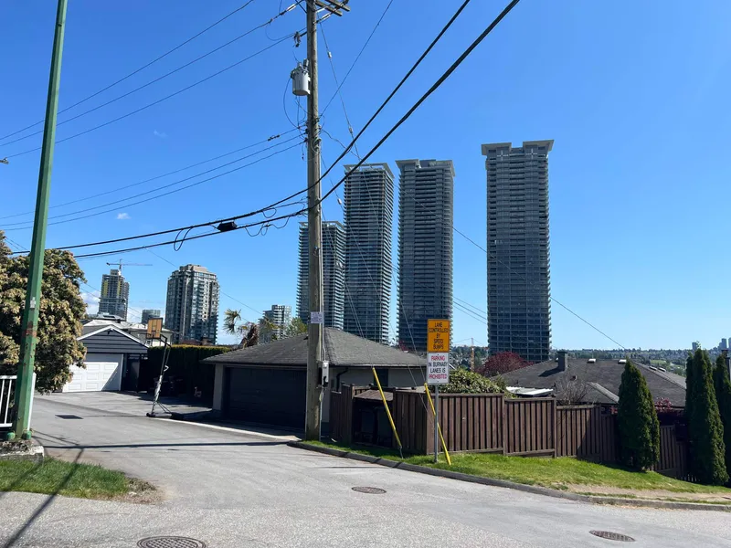 4711 RIDGELAWN DRIVE - photo 4 of 5