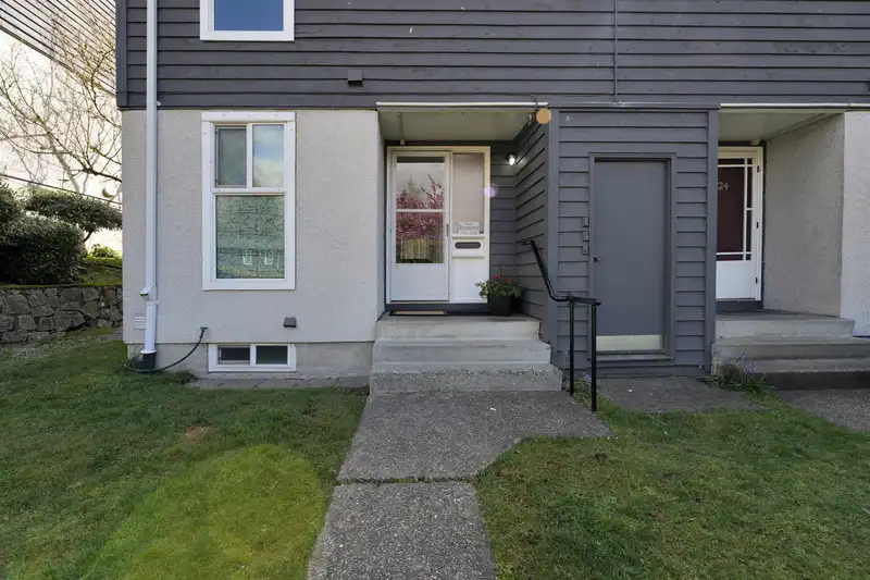 25 315 SCHOOLHOUSE STREET - photo 4 of 34