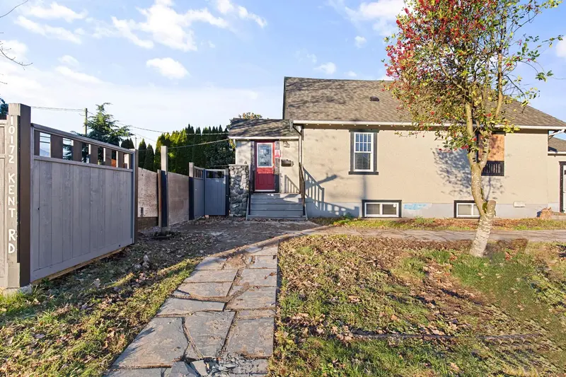 10172 KENT ROAD - photo 3 of 25