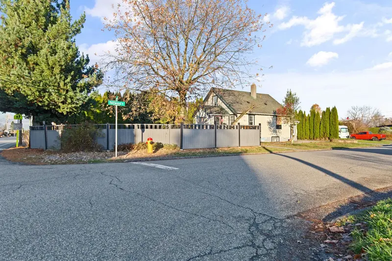 10172 KENT ROAD - photo 4 of 25