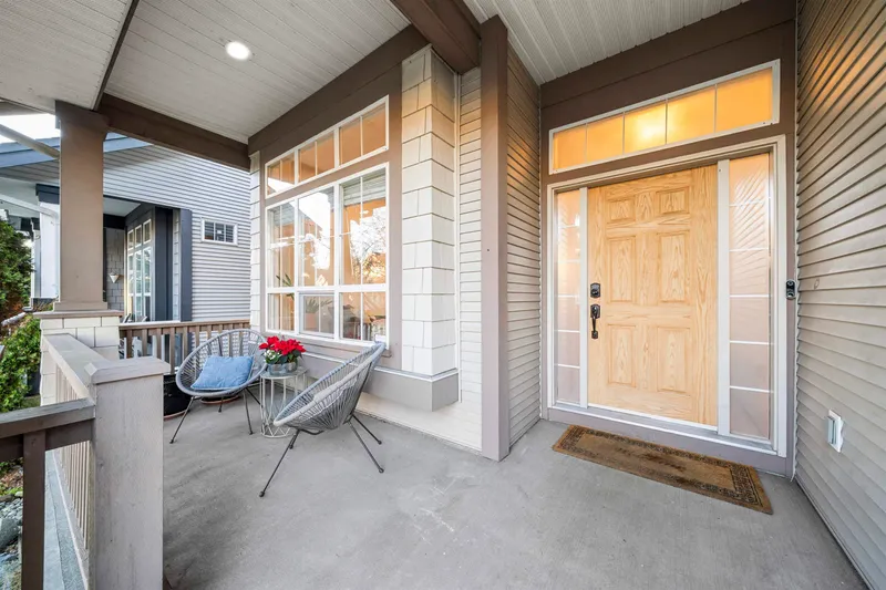 7339 200A STREET - photo 3 of 25