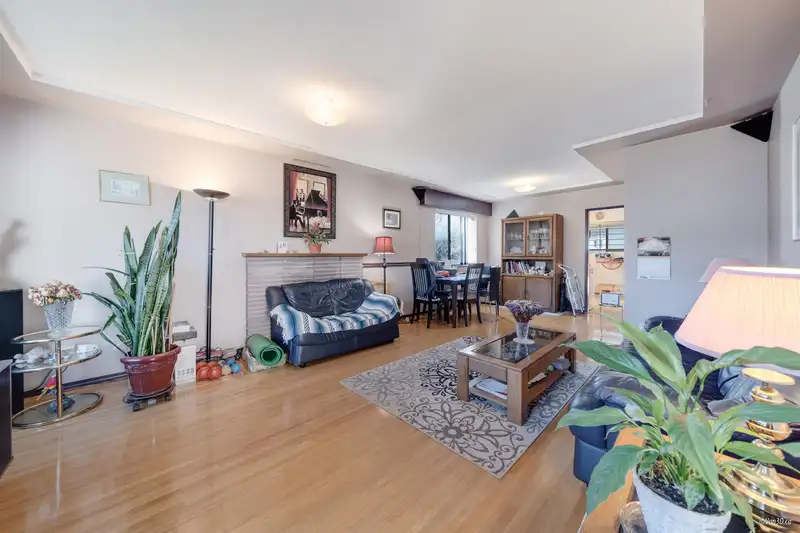 4015 ALICE STREET - photo 4 of 40