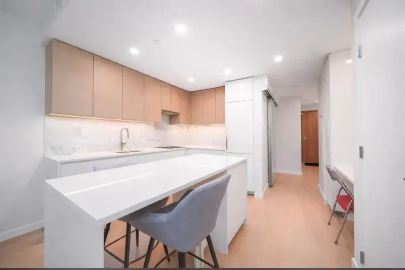 909 2108 GILMORE AVENUE - photo 2 of 25