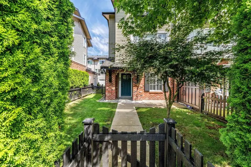 153 2450 161A STREET - photo 3 of 37