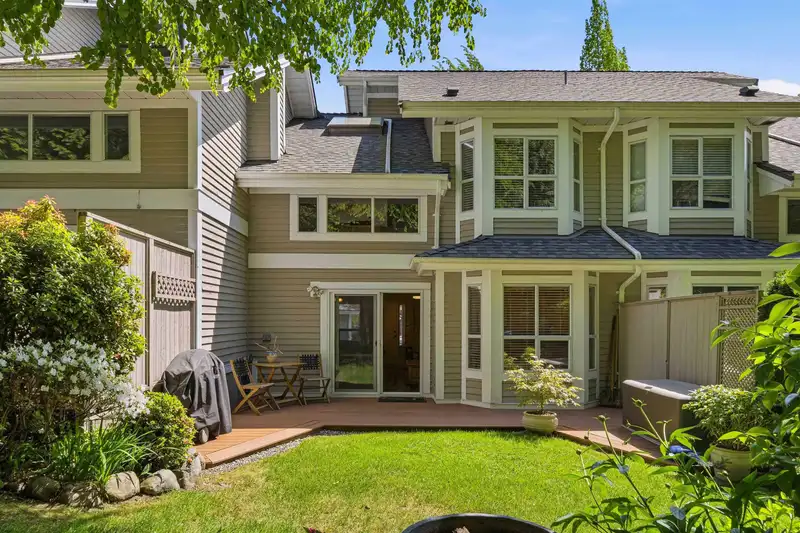 45 650 ROCHE POINT DRIVE - photo 1 of 26