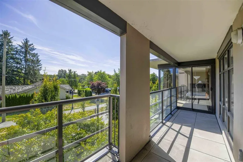 TH5 6333 KATSURA STREET - photo 2 of 18