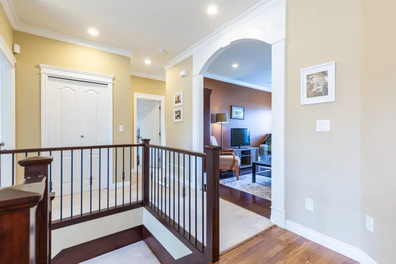 8609 TUPPER BOULEVARD - photo 4 of 25