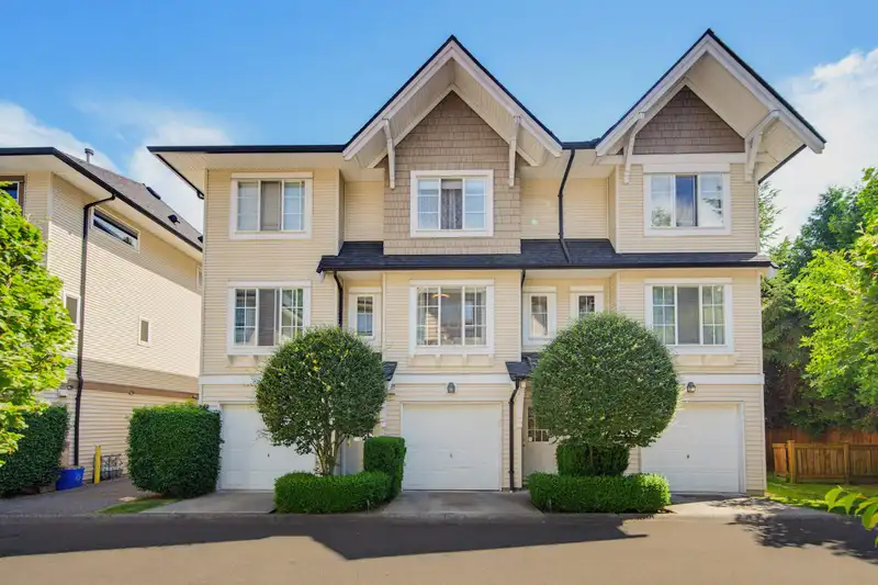 39 20540 66 AVENUE - photo 1 of 40
