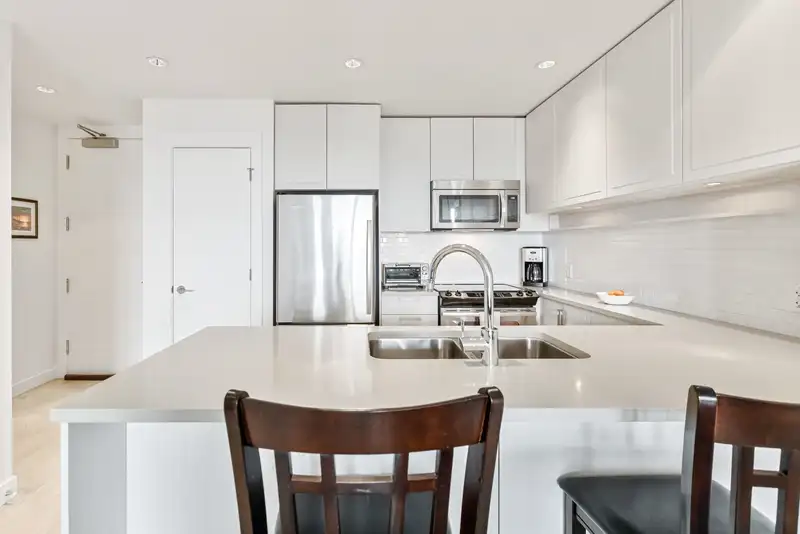 410 550 SEABORNE PLACE - photo 4 of 26