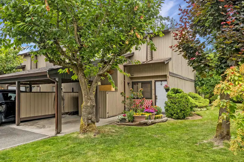 90 27044 32 AVENUE - photo 4 of 39