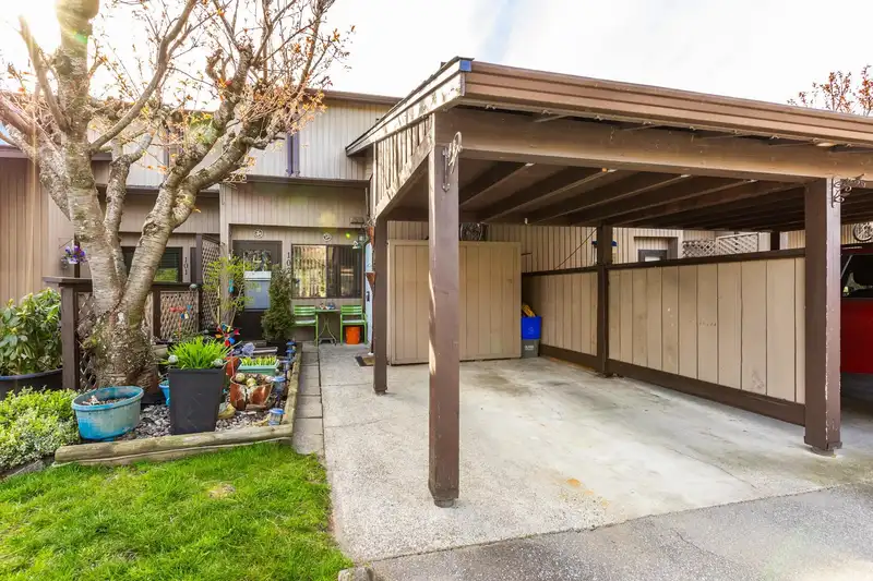 102 27044 32 AVENUE - photo 3 of 40