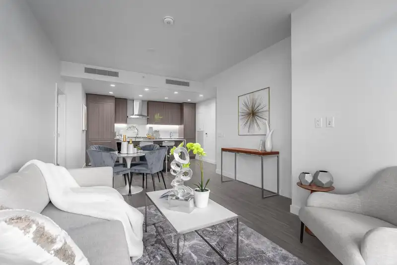 2702 2311 BETA AVENUE - photo 3 of 34