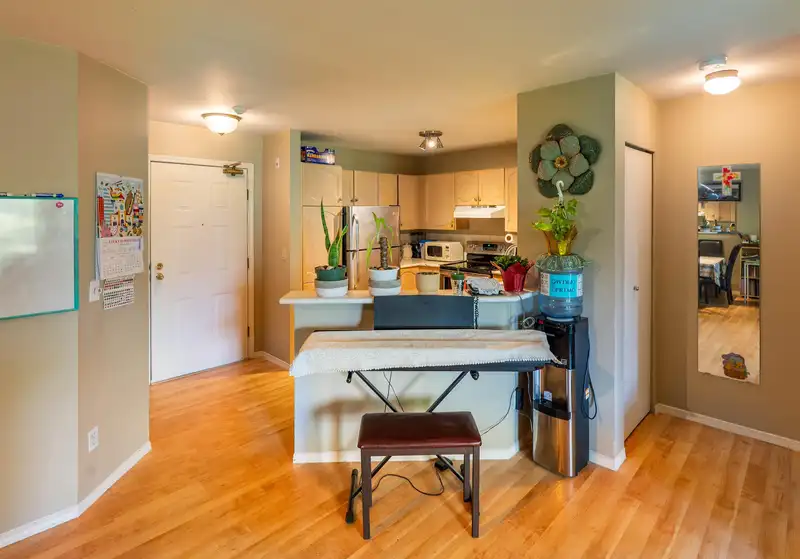 304 10756 138 STREET - photo 4 of 22