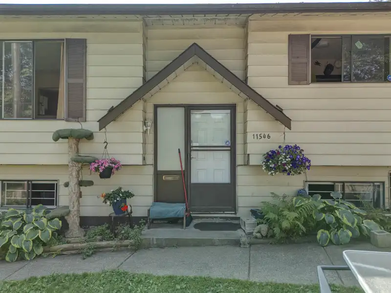 11546 SURREY ROAD - photo 3 of 28