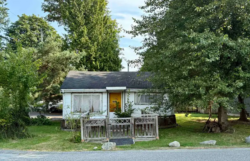 11098 PRINCESS STREET - photo 1 of 10