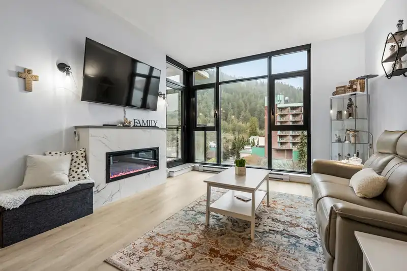 608 120 ESPLANADE AVENUE - photo 2 of 40