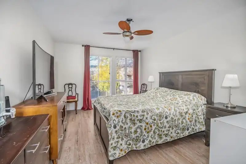 209 14993 101A AVENUE - photo 3 of 36