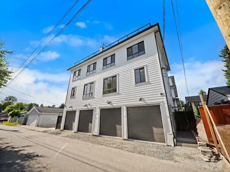 4 3786 PETER STREET - photo 2 of 38