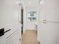 4 3786 PETER STREET - thumbnail 19