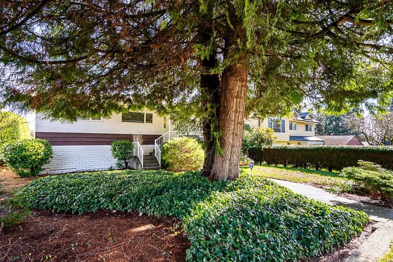 3726 SEFTON STREET - photo 3 of 25