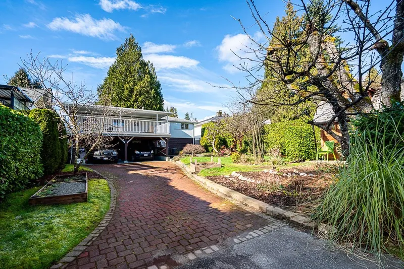 3726 SEFTON STREET - photo 4 of 25