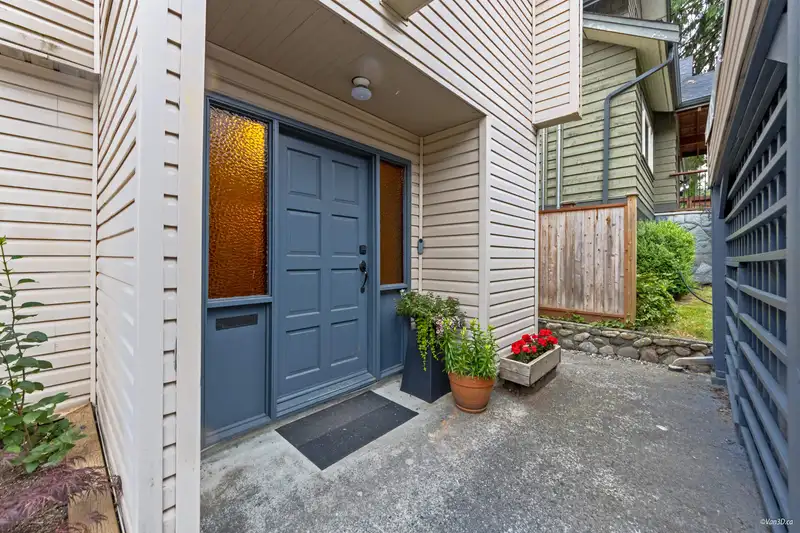 4465 UNDERWOOD AVENUE - photo 3 of 36