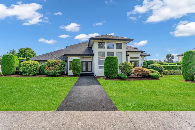 14260 82A AVENUE - photo 3 of 25