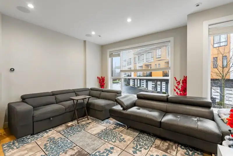 31 16511 WATSON DRIVE - photo 3 of 40