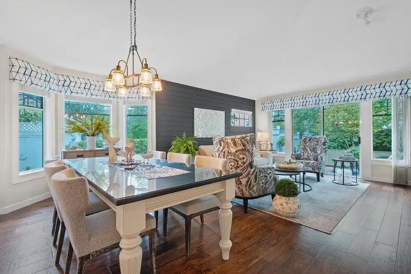 11 21138 88 AVENUE - photo 1 of 40