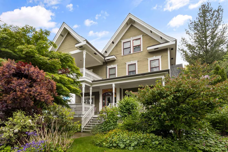 690 FRASER AVENUE - photo 1 of 25