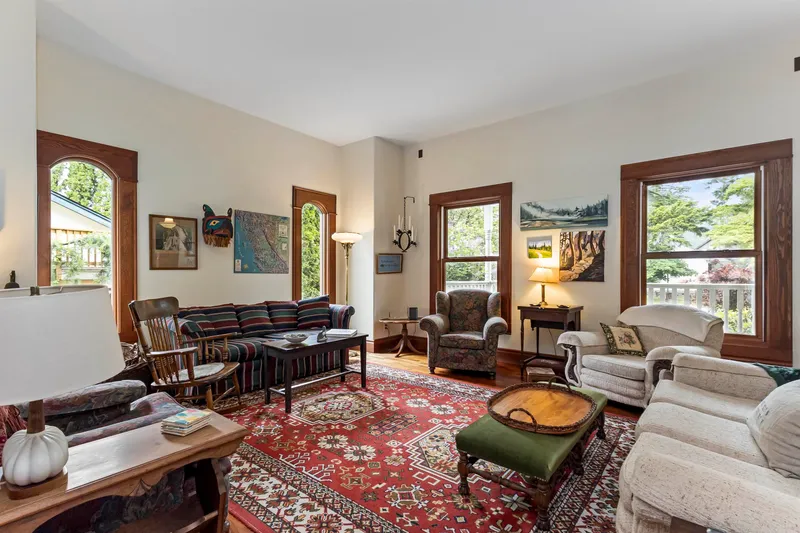 690 FRASER AVENUE - photo 2 of 25