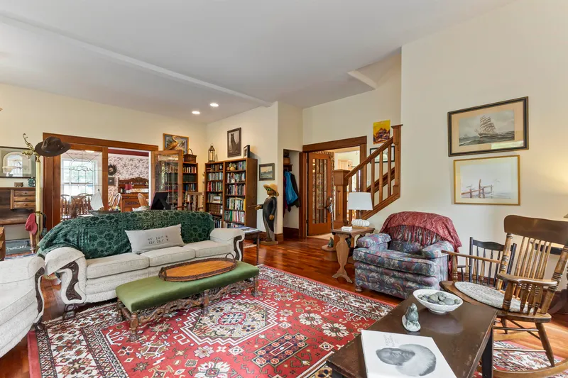 690 FRASER AVENUE - photo 3 of 25