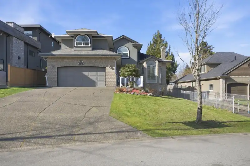 6707 122A STREET - photo 2 of 28