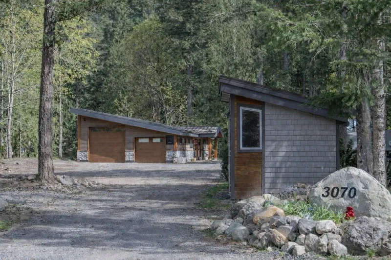 3070 MIDNIGHT WAY - photo 1 of 25