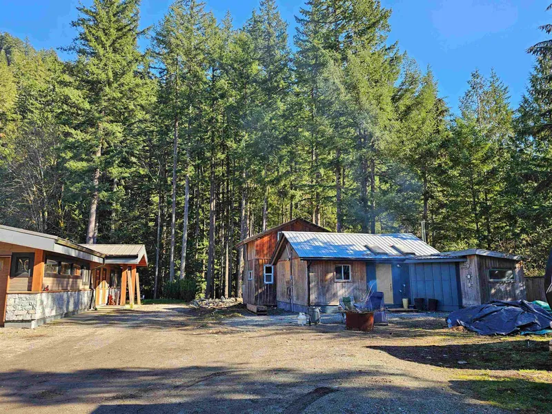 3070 MIDNIGHT WAY - photo 2 of 25