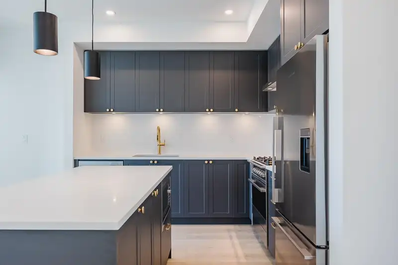312 2425 166 STREET - photo 3 of 33