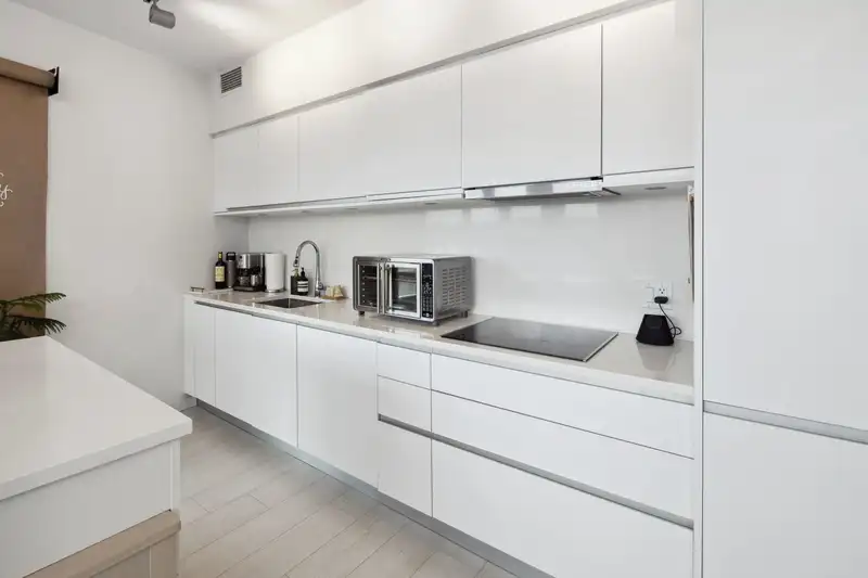 802 180 E 2ND AVENUE - photo 4 of 28
