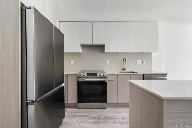 533 13968 LAUREL DRIVE - photo 3 of 19