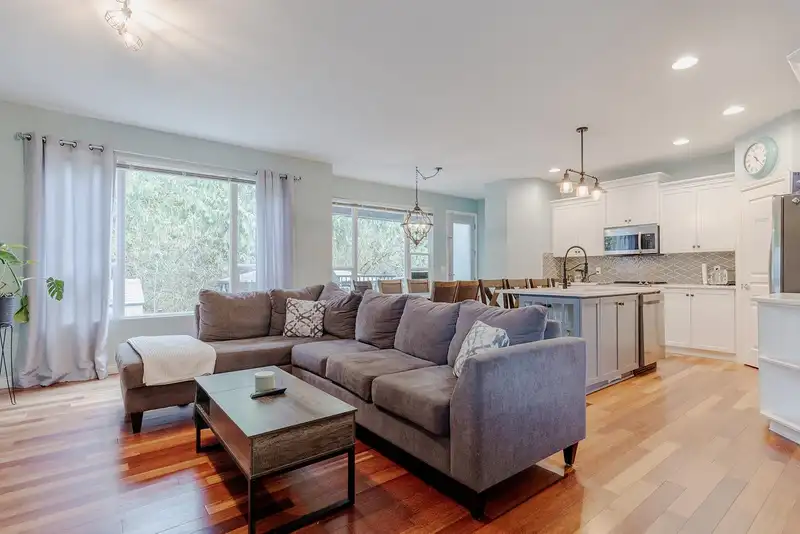 24330 100B AVENUE - photo 4 of 40