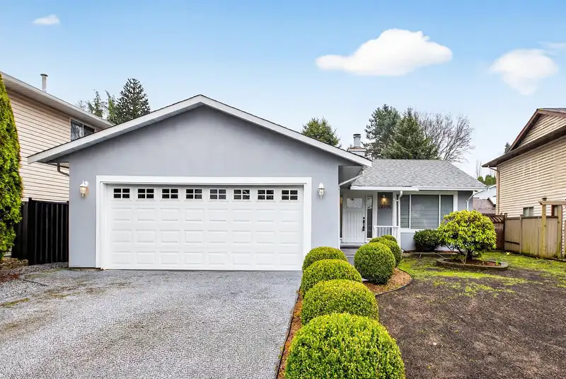 22700 BALABANIAN CIRCLE - photo 1 of 37