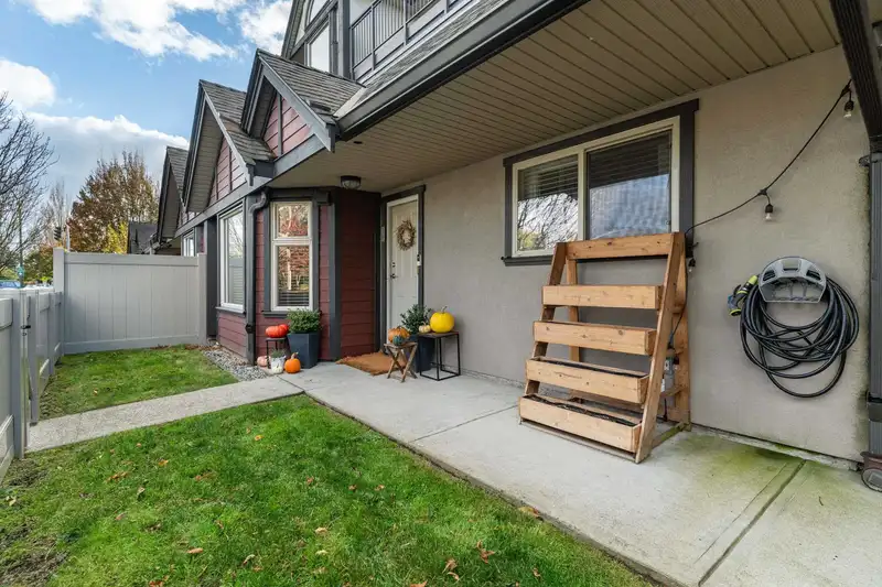 A107 4811 53 STREET - photo 3 of 30