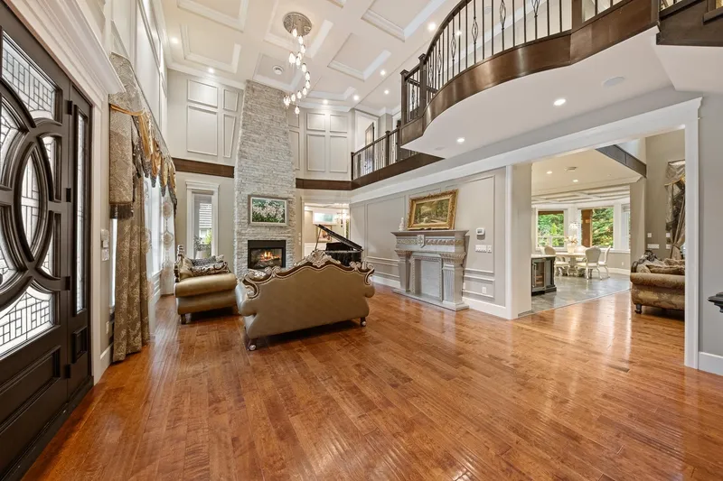 14072 32A AVENUE - photo 4 of 25