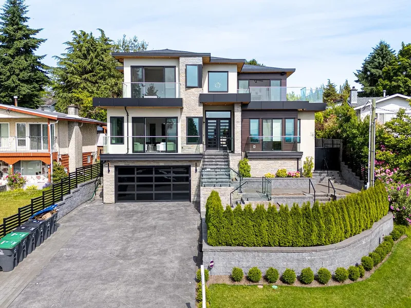 5920 181 STREET - photo 1 of 25