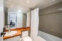 302 1228 MARINASIDE CRESCENT - thumbnail 23