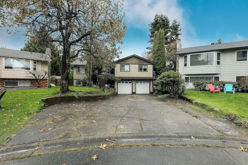 9078 118 STREET - photo 1 of 25